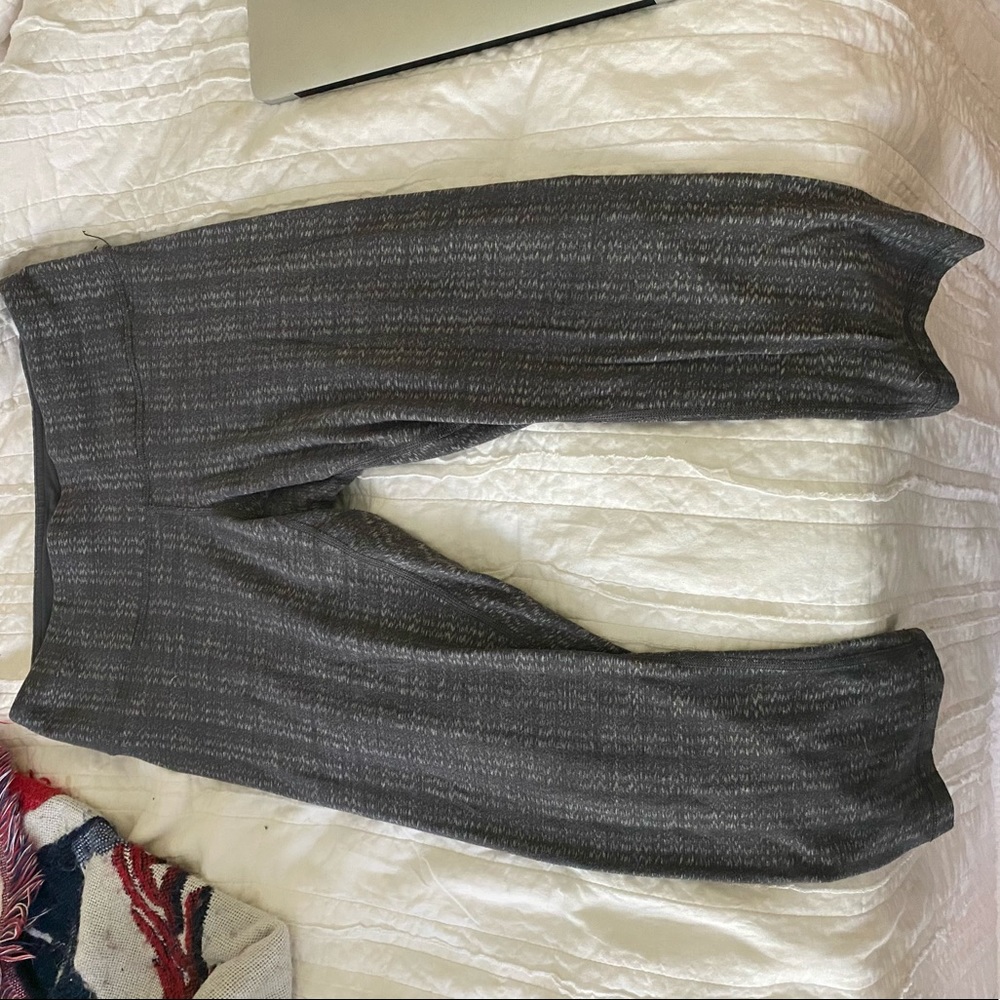 Gray print wunder under crops lululemon 8